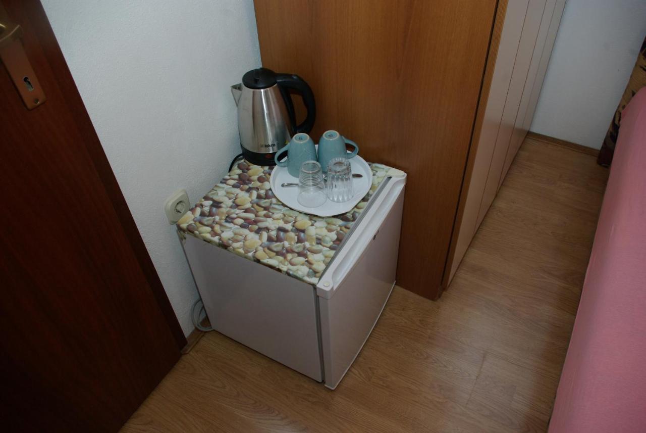Rooms Tia Baška Voda エクステリア 写真
