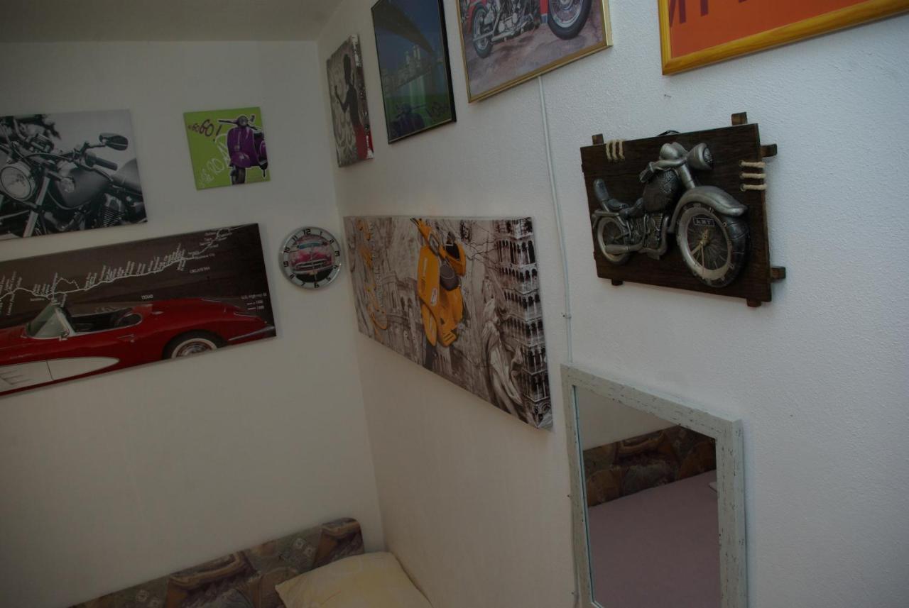 Rooms Tia Baška Voda エクステリア 写真