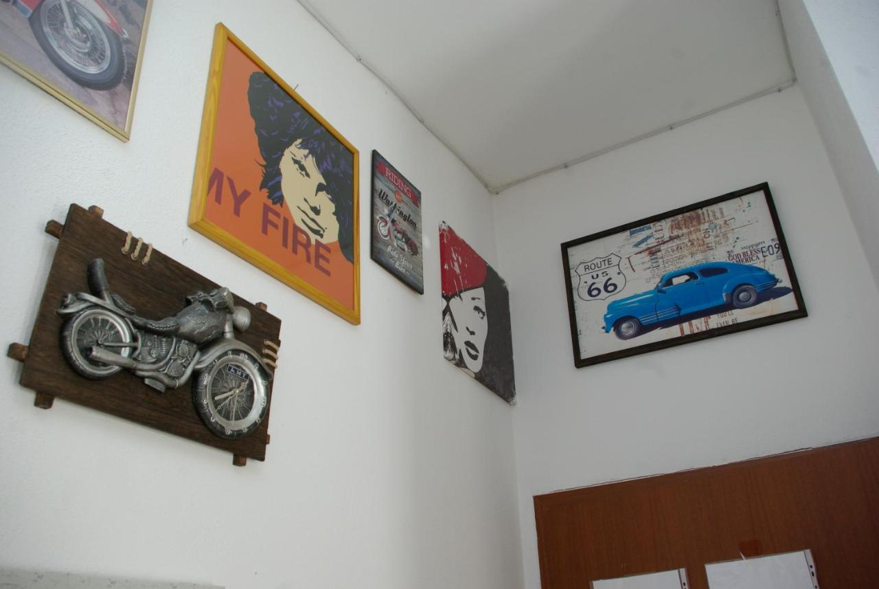 Rooms Tia Baška Voda エクステリア 写真