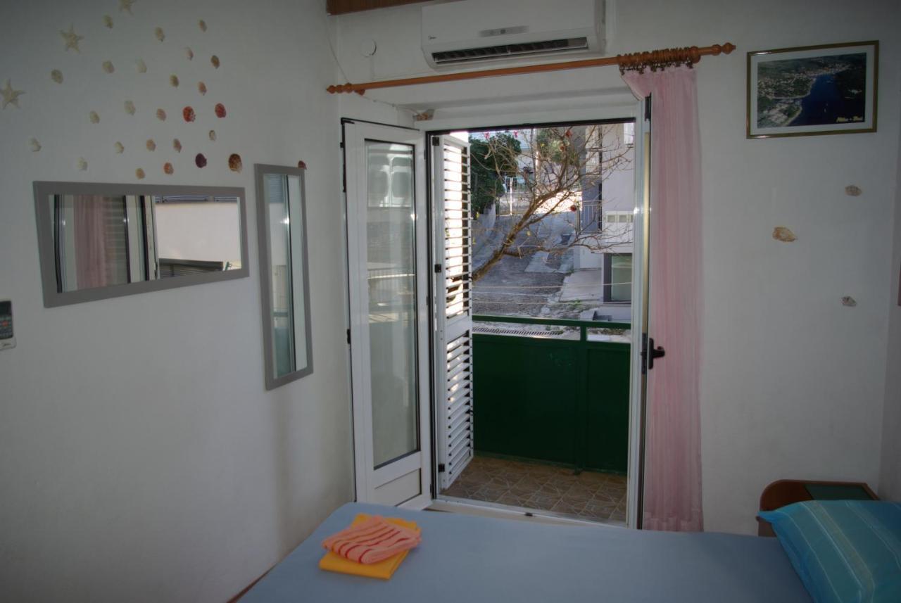 Rooms Tia Baška Voda エクステリア 写真
