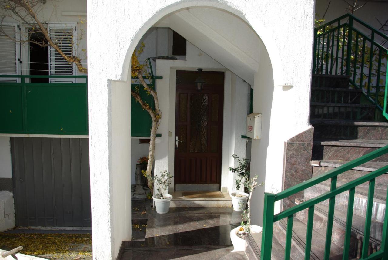 Rooms Tia Baška Voda エクステリア 写真