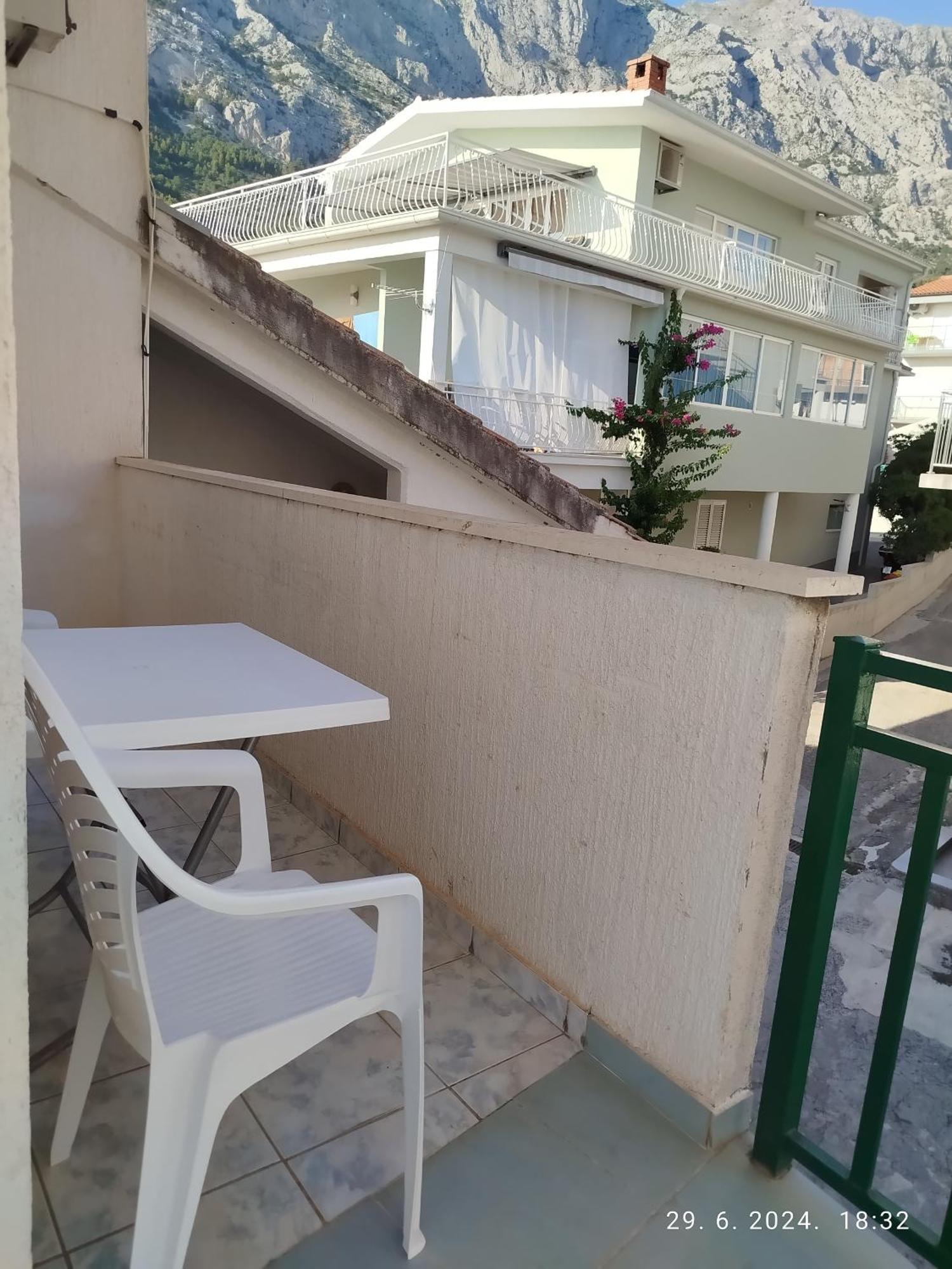 Rooms Tia Baška Voda エクステリア 写真