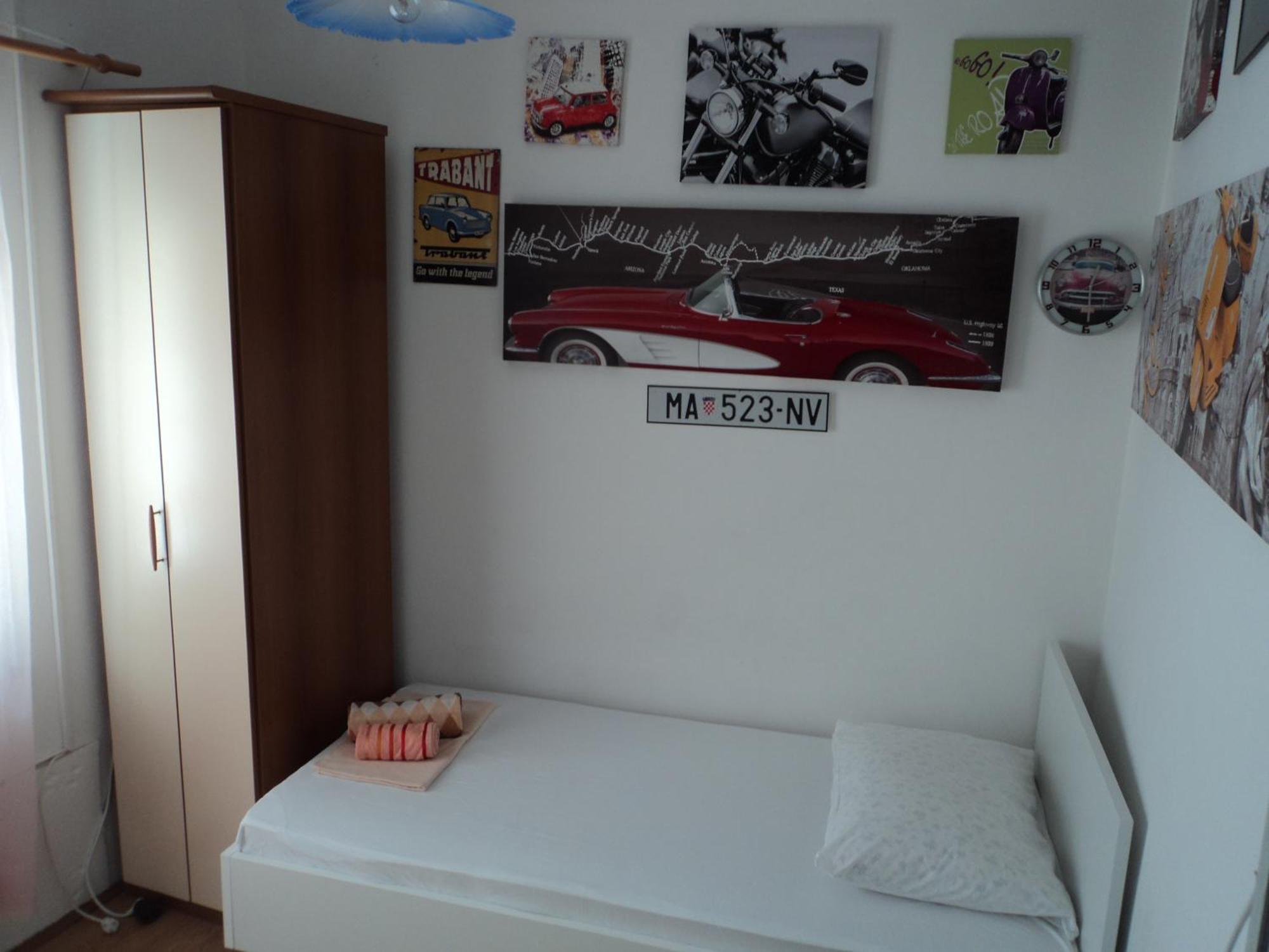 Rooms Tia Baška Voda エクステリア 写真